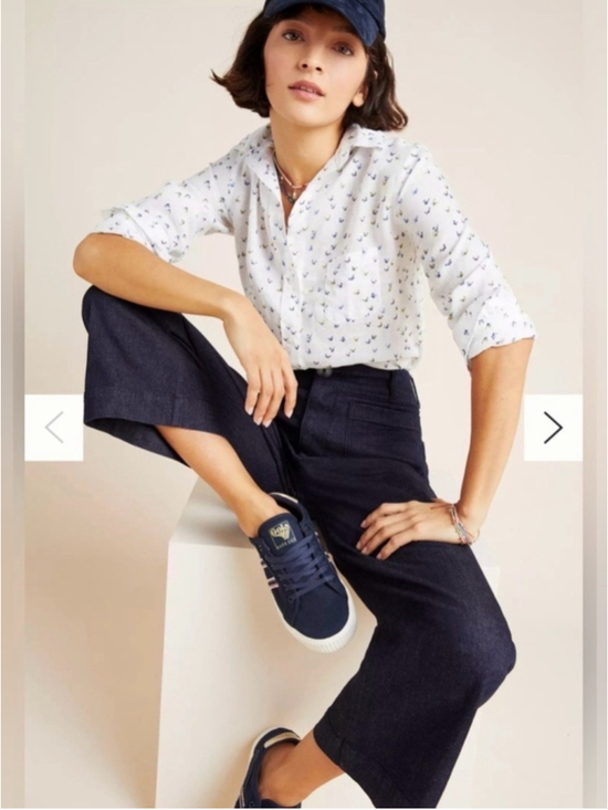 Anthropologie Tops - Anthro Grayson linen shirt Womens Medium Butterfly Buttondown casual Feminine